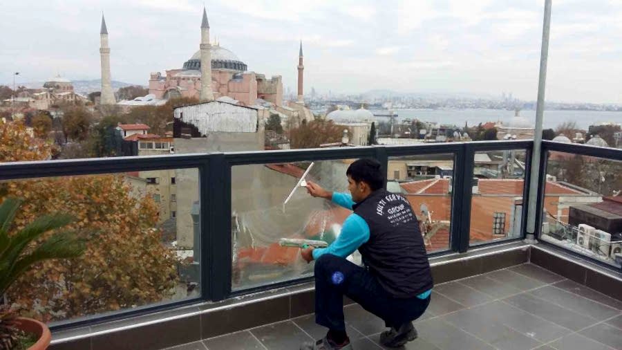 Cam Temizlik Şirketi